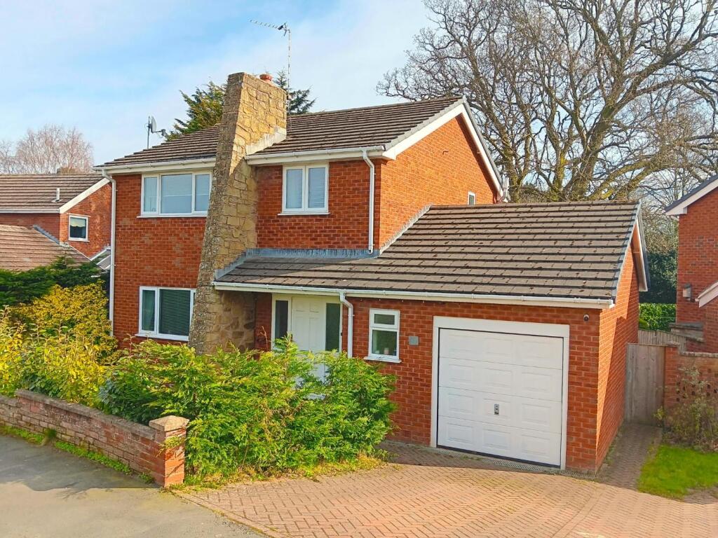 Main image of property: Greenside, Mold