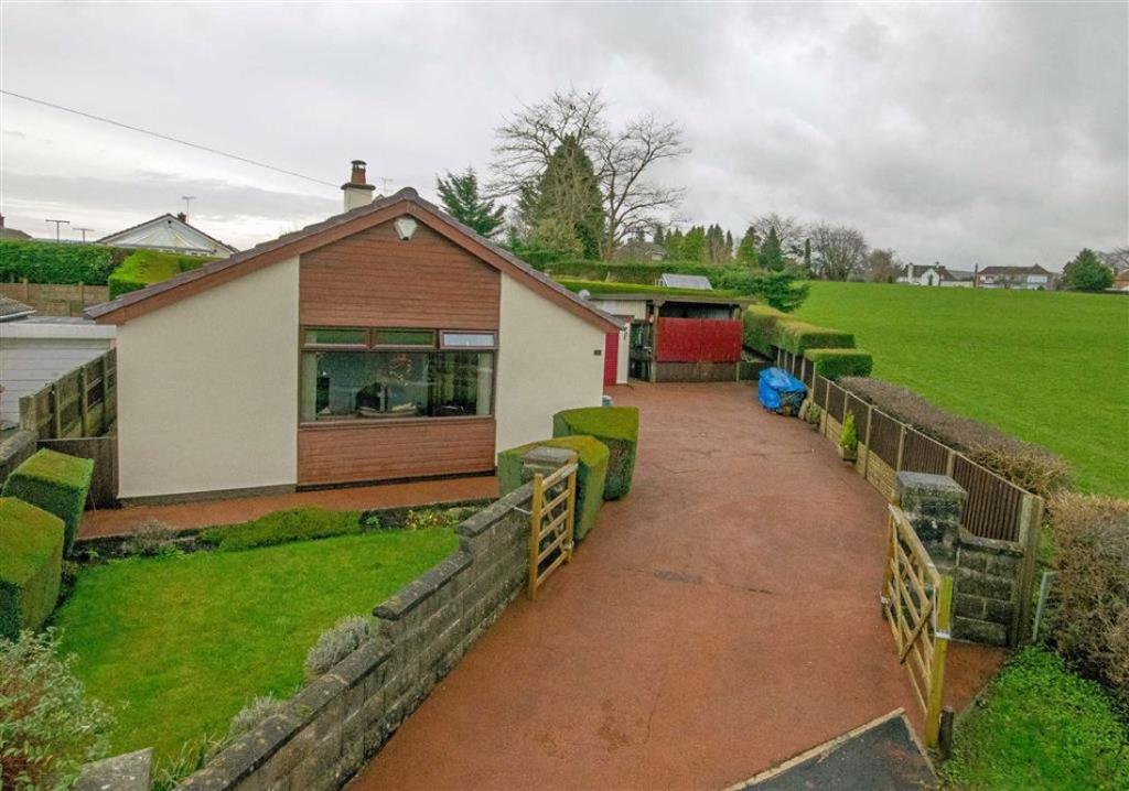 2 bedroom detached bungalow for sale in Alwyn Close, Mold, CH7