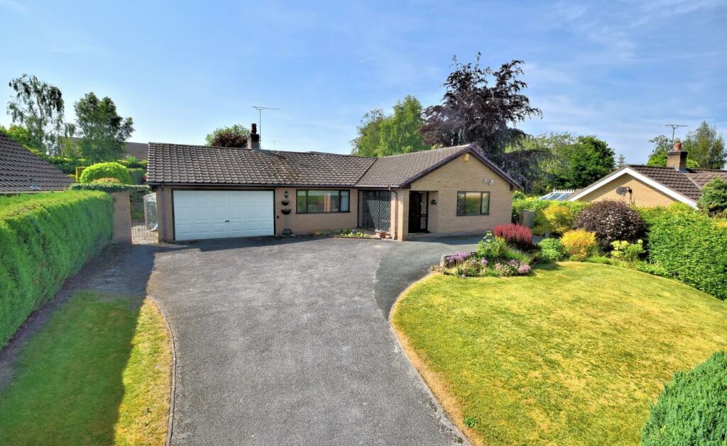 4 bedroom detached bungalow for sale in Chestnut Close, Sychdyn, Mold, CH7