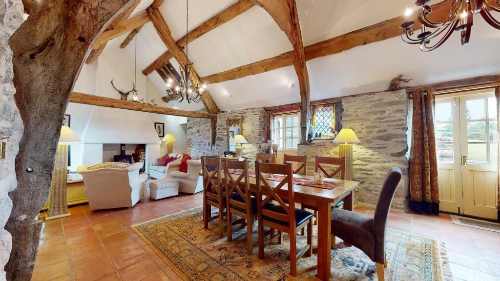 5 bedroom house for sale in Maerdy, Corwen, LL21