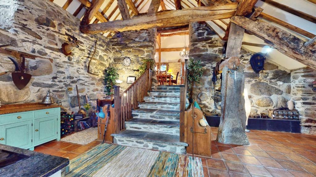 5 bedroom house for sale in Maerdy, Corwen, LL21