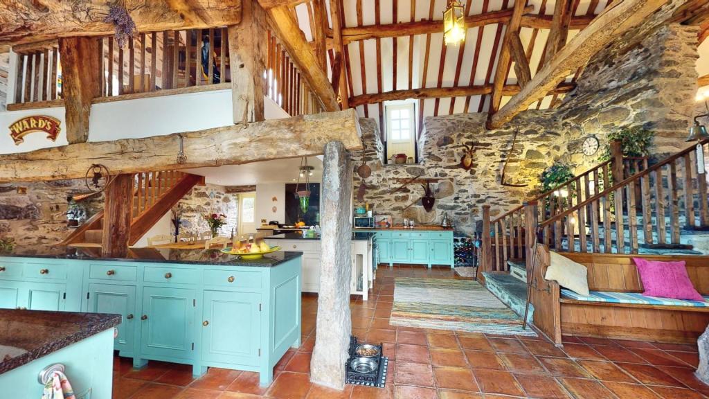 5 bedroom house for sale in Maerdy, Corwen, LL21