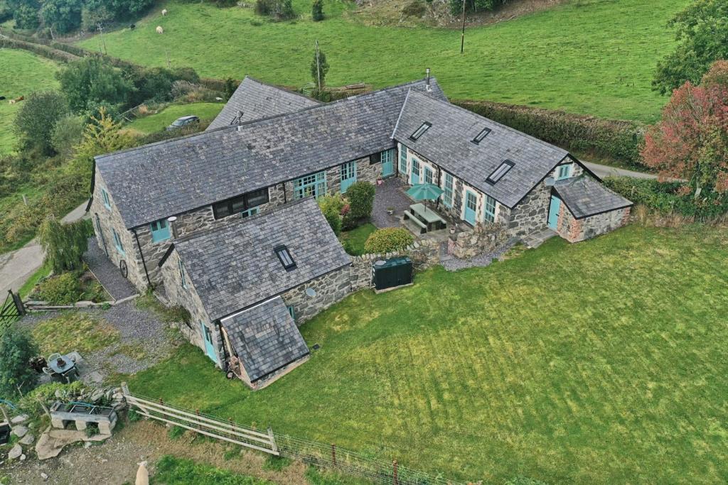 5 bedroom house for sale in Maerdy, Corwen, LL21