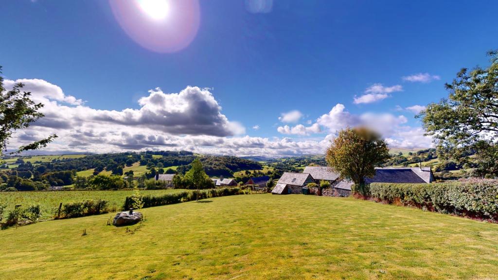 5 bedroom house for sale in Maerdy, Corwen, LL21