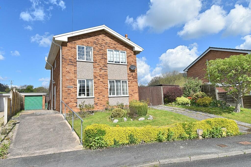 4 bedroom detached house for sale in Tan Y Bryn, Pwllglas, Ruthin, LL15