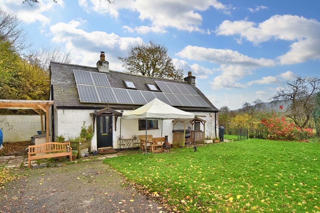 3 bedroom detached house for sale in Corwen, LL21