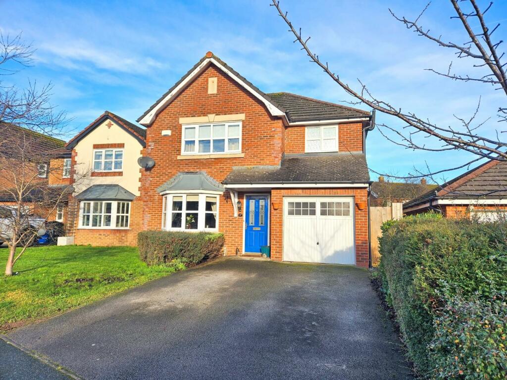 3 bedroom detached house for sale in Llys Gwydyr, Denbigh, LL16