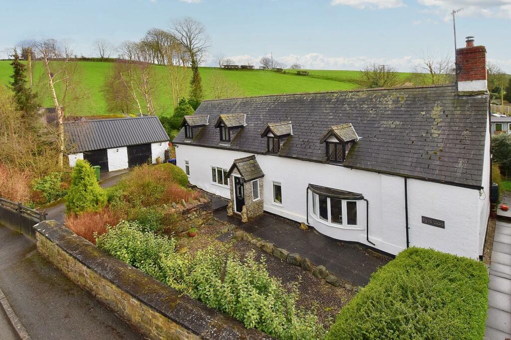 4 bedroom detached house for sale in Gwyddelwern, Corwen, LL21