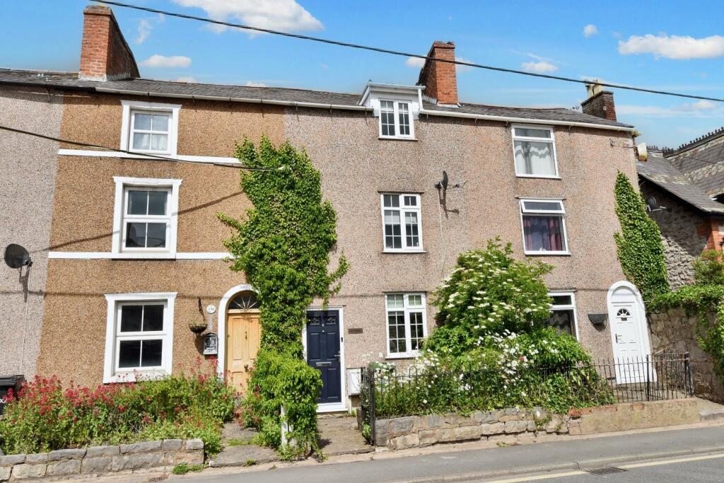 3 bedroom terraced house for sale in Borthyn, Ruthin, LL15