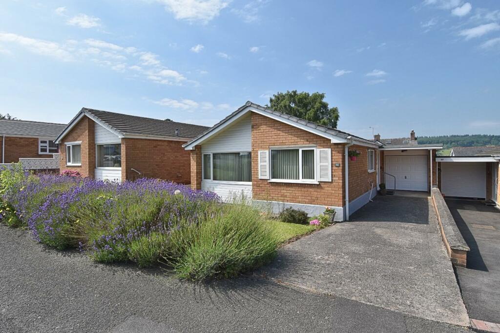 2 bedroom detached bungalow for sale in Erw Goch, Ruthin, LL15
