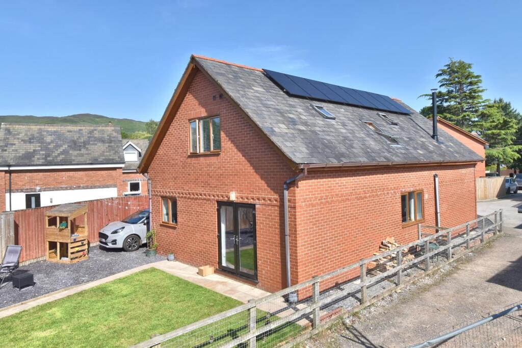 Main image of property: Lon Yr Ysgol, Gellifor, Ruthin