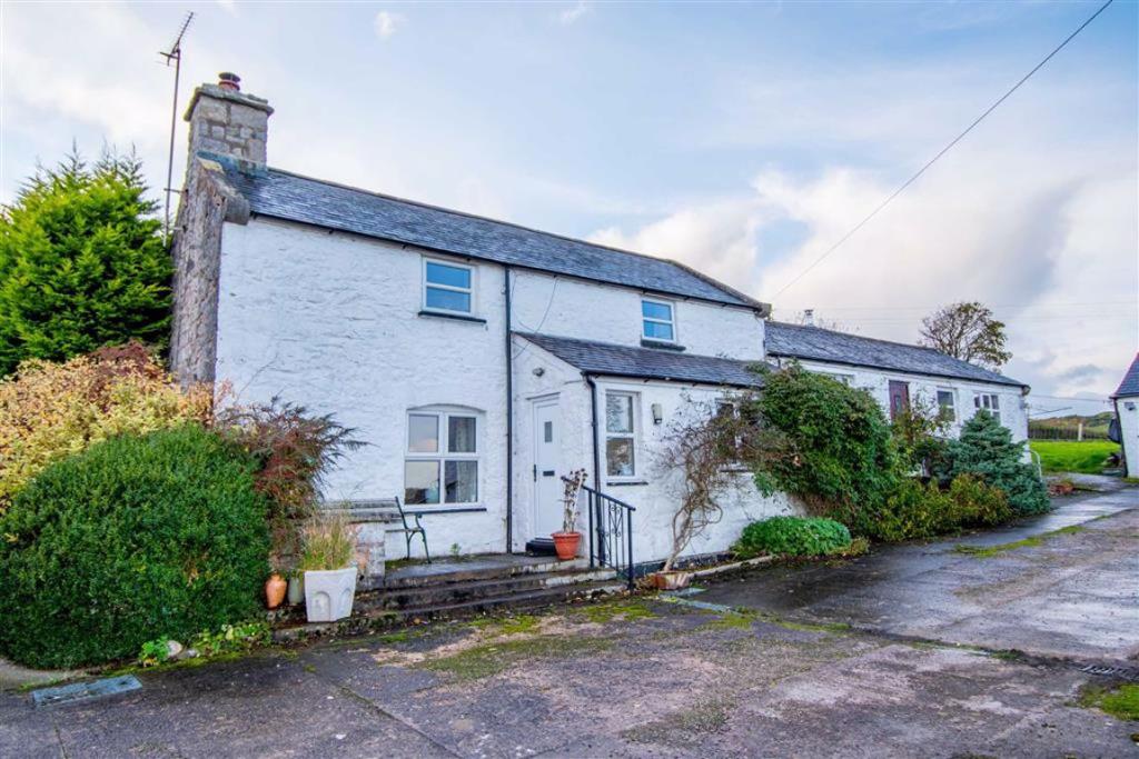 3 bedroom detached house for sale in Llannefydd, Denbigh, LL16