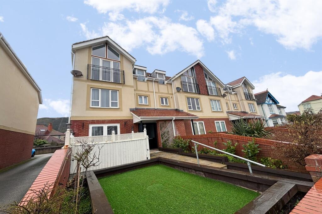 Main image of property: Kennington Court, Llandudno