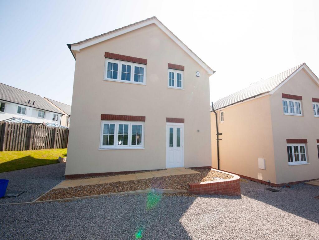 Main image of property: 1 Clos Y Goron, Lixwm