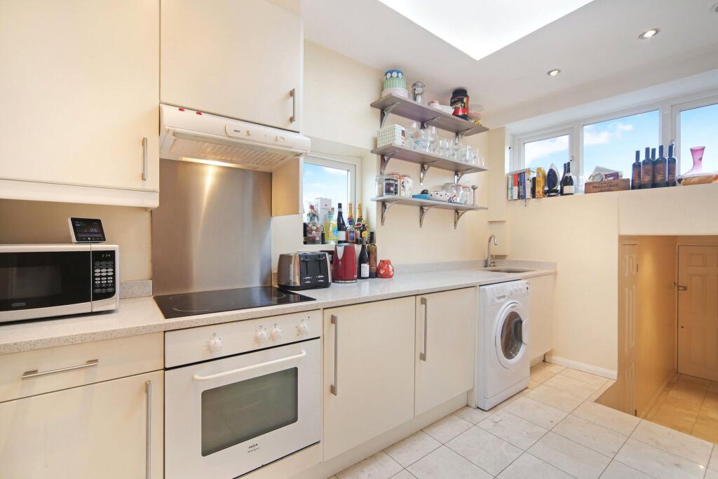 Main image of property: Gartmoor Gardens, London, SW19