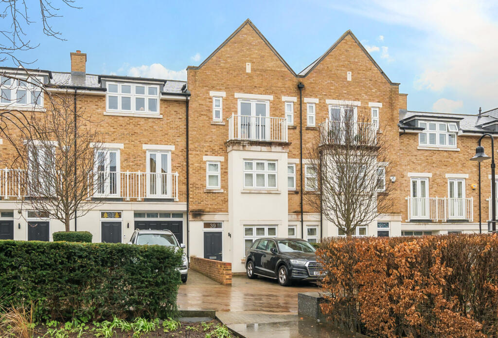 Main image of property: Emerald Square, London, SW15