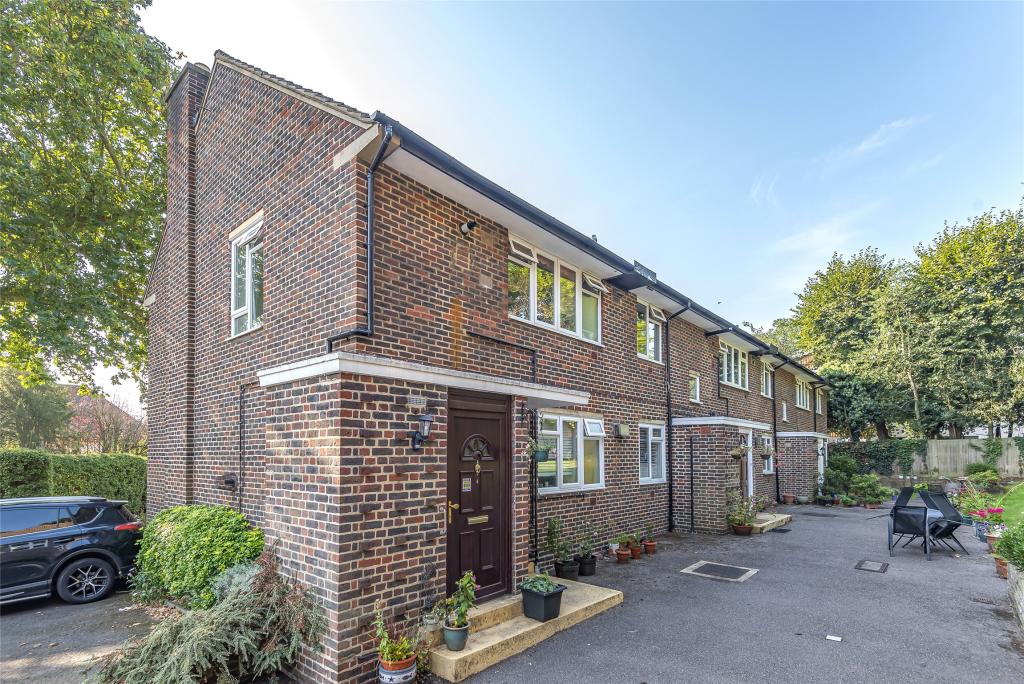 2 bedroom apartment for sale in Mortimer Lodge, Albert Drive, LONDON, SW19