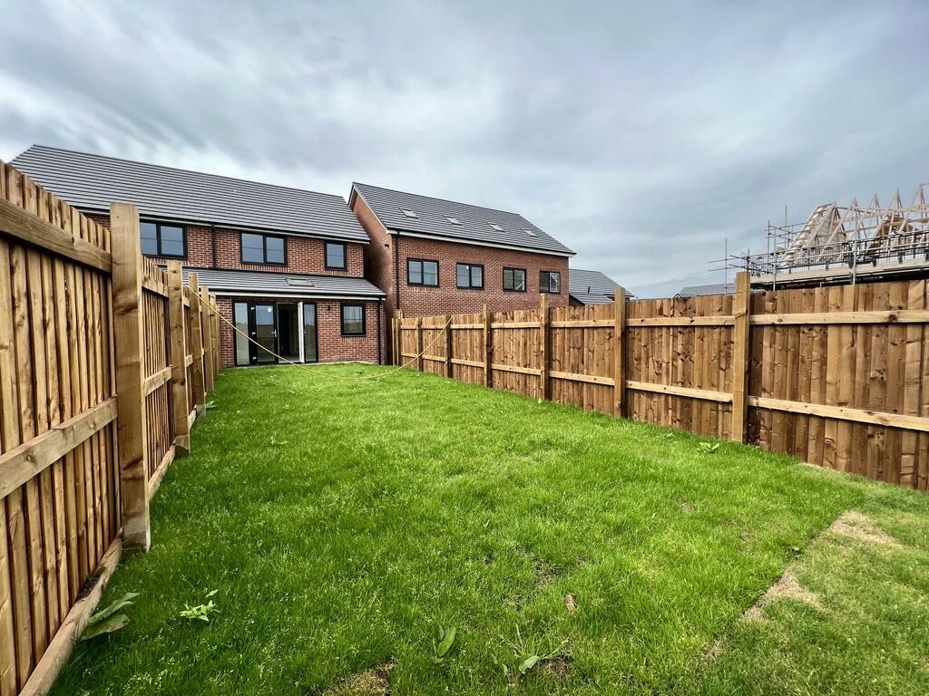 Additional property image - Tower View, Darwen