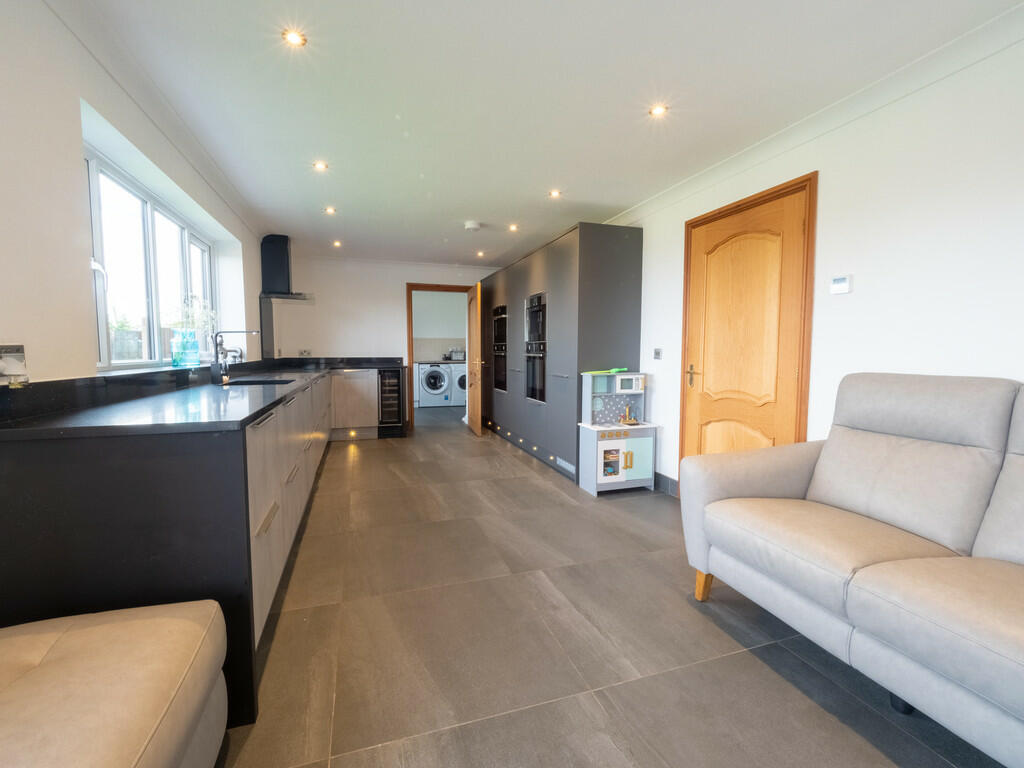 Additional property image - Cranberry Fold Court, Darwen