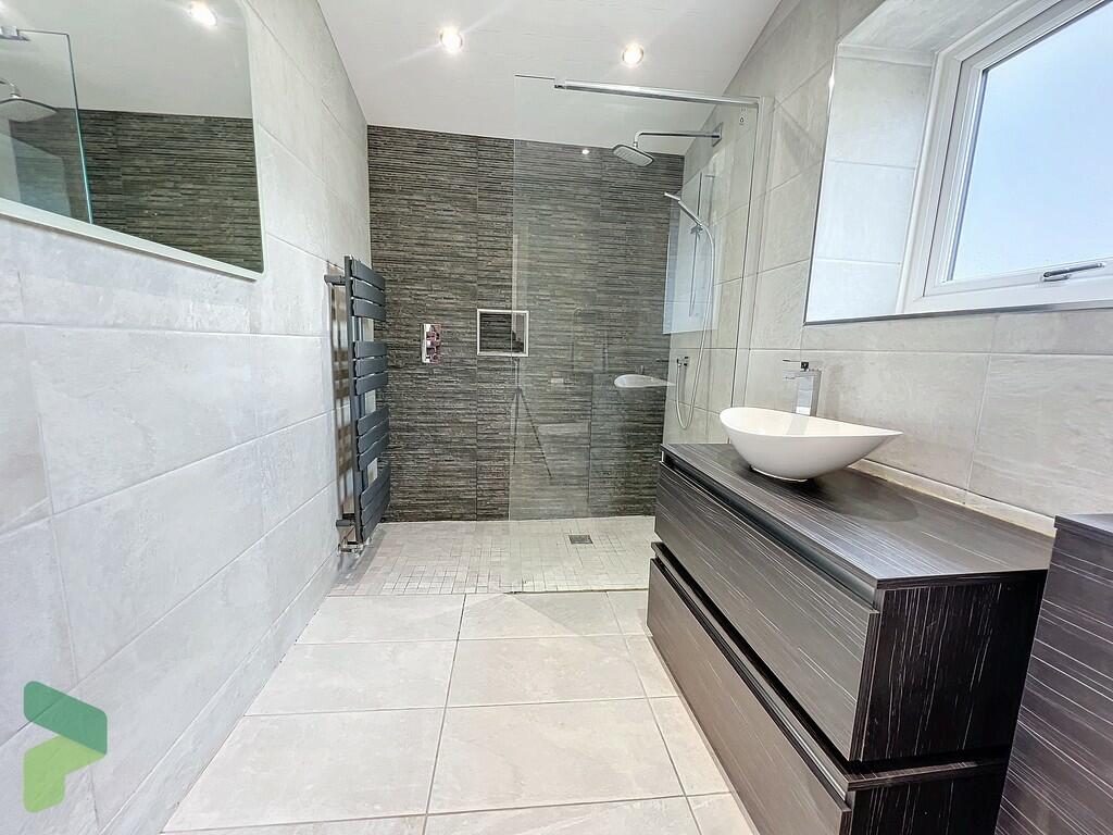 Additional property image - Blacksnape Road, Hoddlesden, Darwen