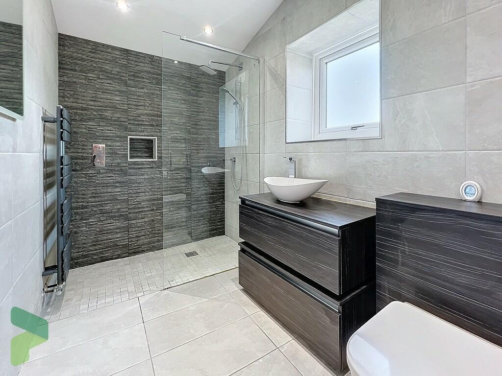Additional property image - Blacksnape Road, Hoddlesden, Darwen