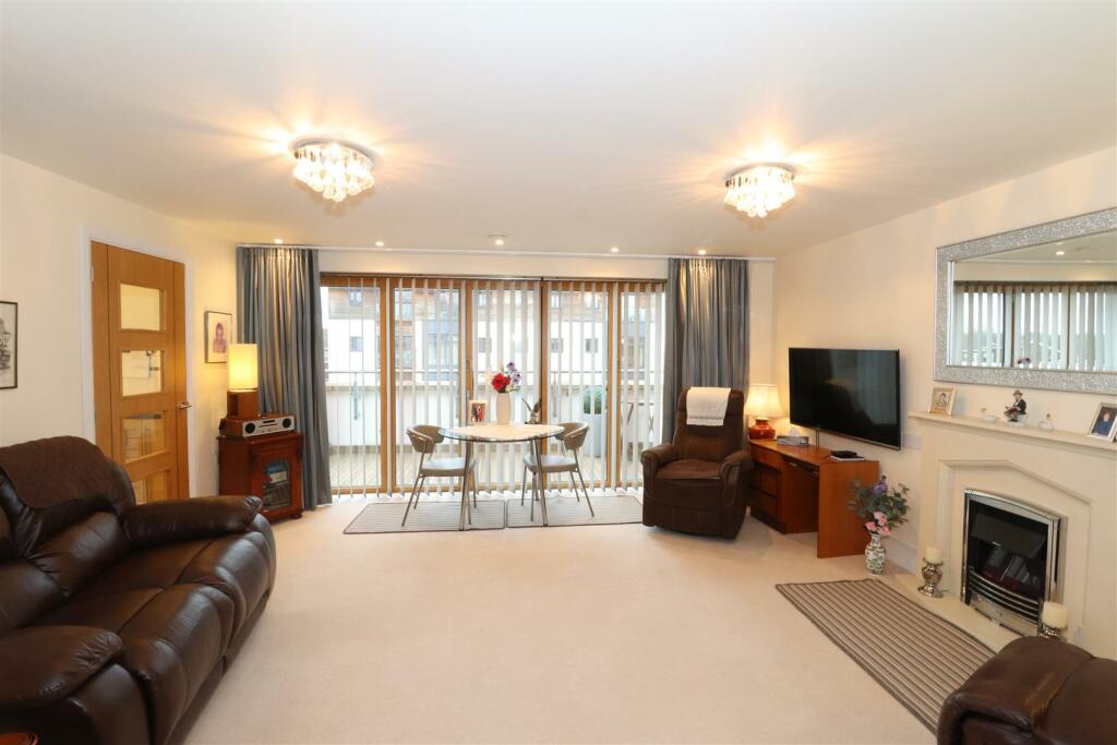 Additional property image - Wilton Court, Southbank Road, Kenilworth