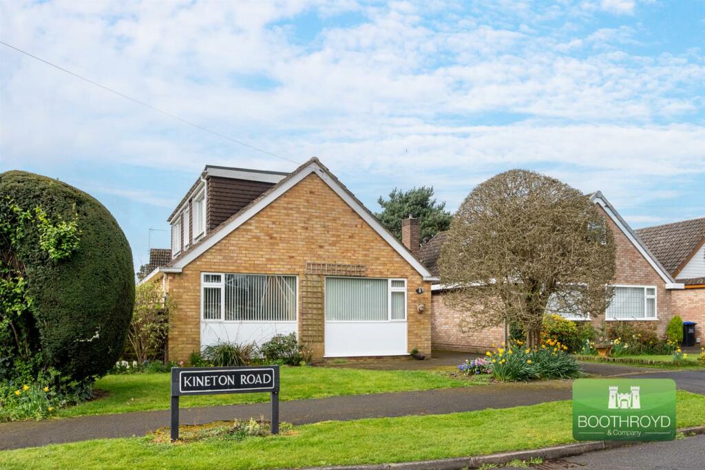 3 bedroom detached house for sale in Road, Kenilworth, CV8