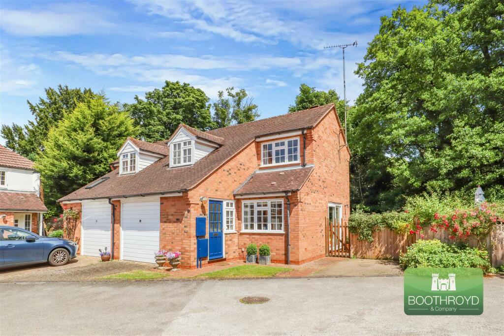 2 bedroom semidetached house for sale in Bridge Street, Kenilworth, CV8