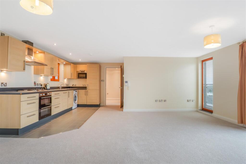 Additional property image - Abbey End, Kenilworth