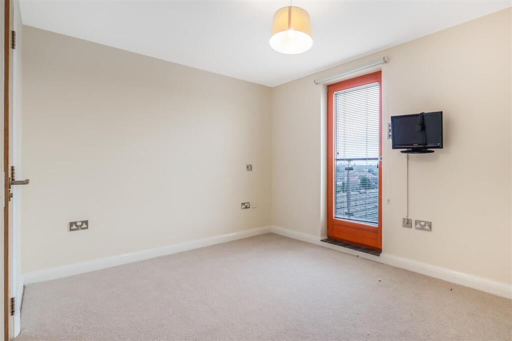 Additional property image - Abbey End, Kenilworth