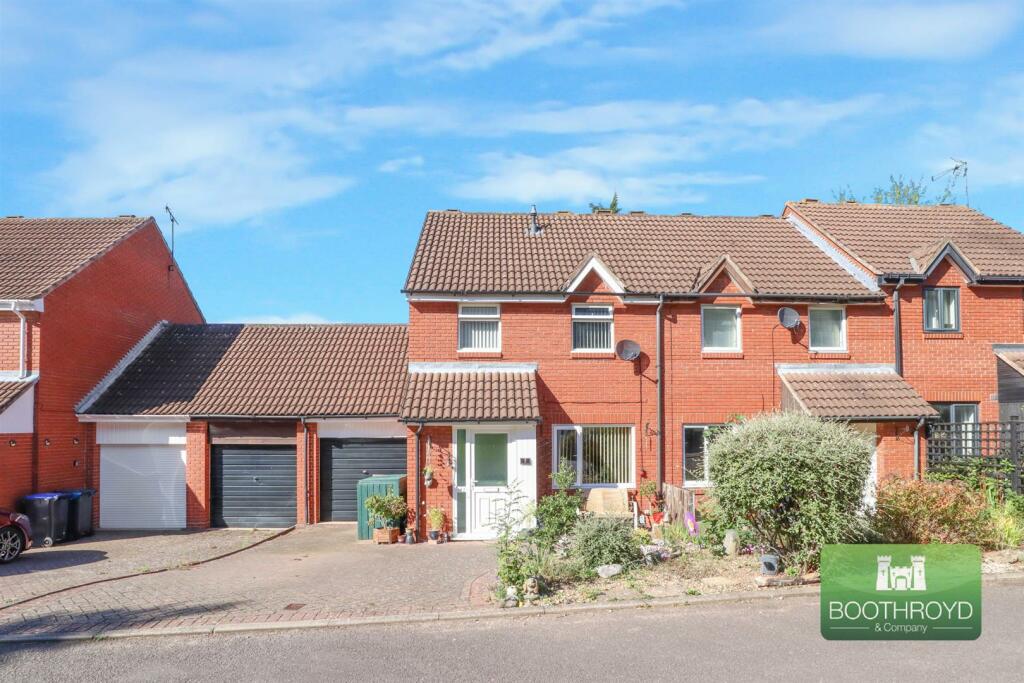 Main image of property: Greensward Close, Kenilworth