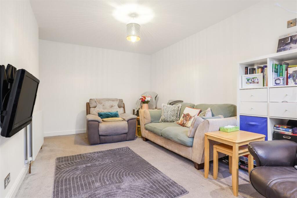 Additional property image - Towers Close, Kenilworth
