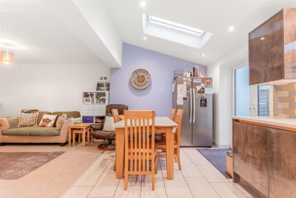 Additional property image - Towers Close, Kenilworth