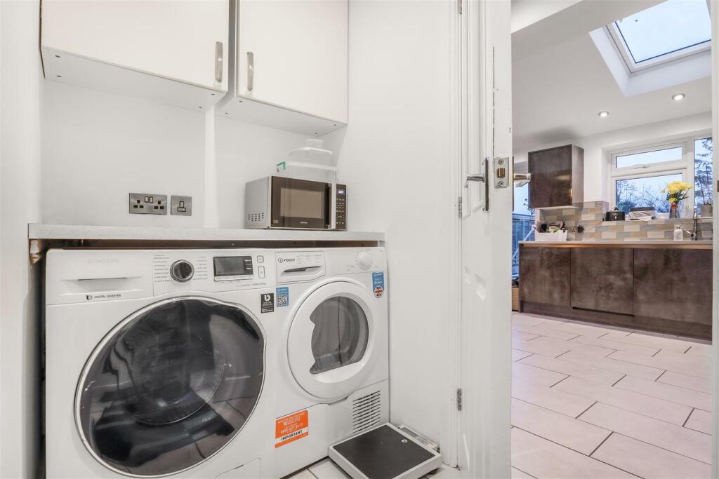 Additional property image - Towers Close, Kenilworth