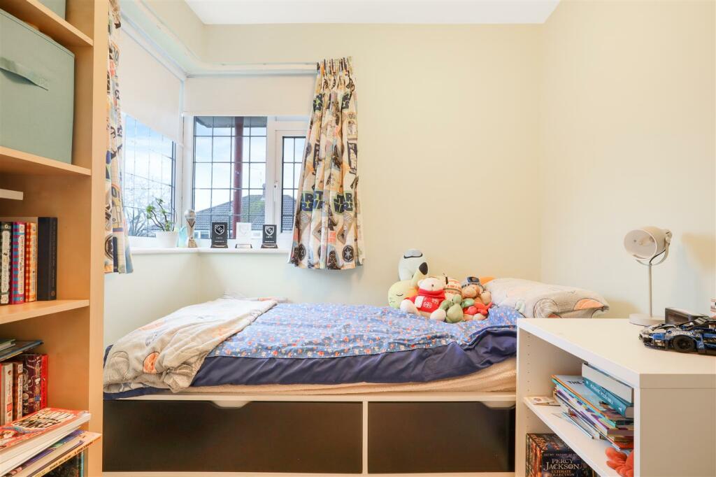 Additional property image - Towers Close, Kenilworth