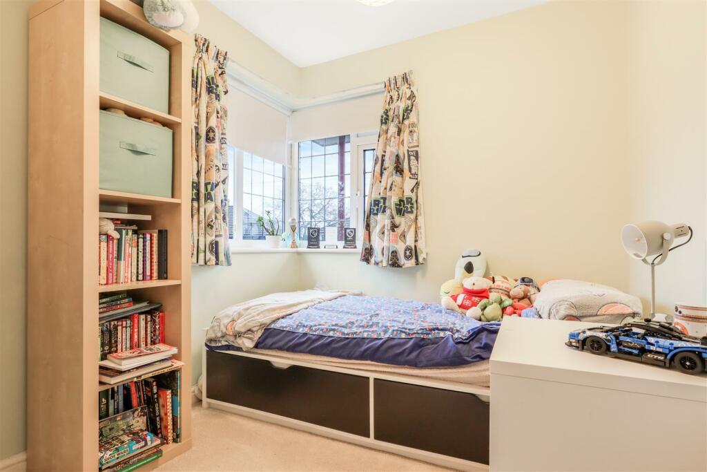 Additional property image - Towers Close, Kenilworth