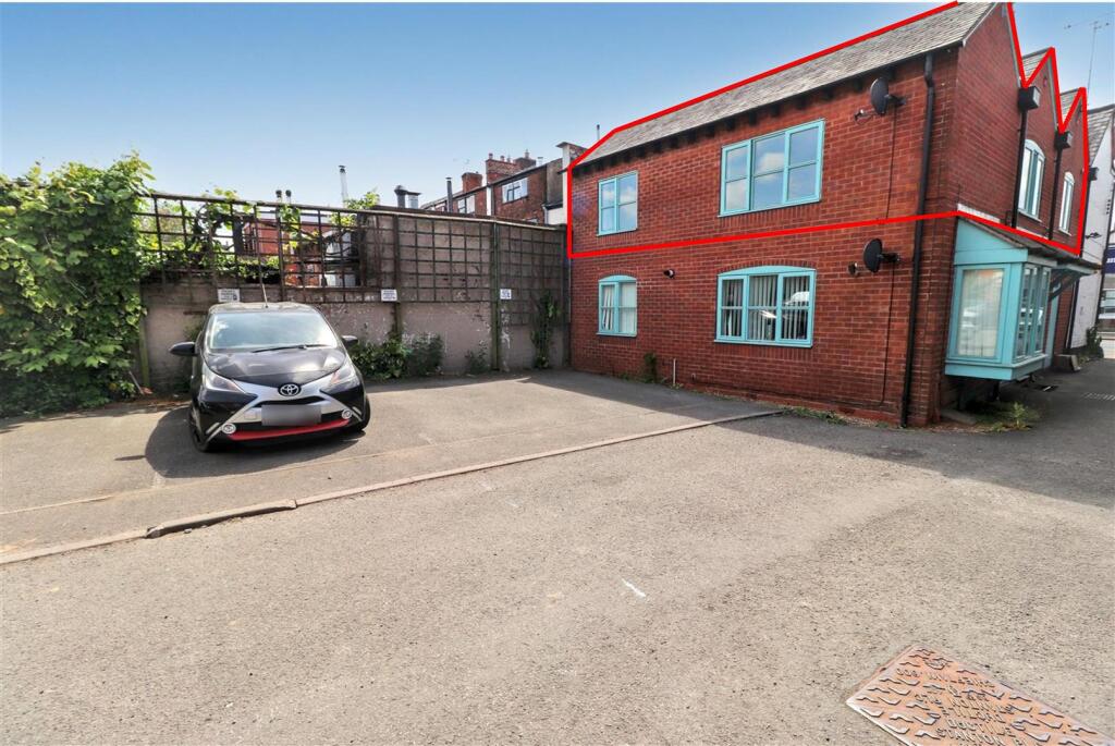 Main image of property: Warwick Road, Kenilworth