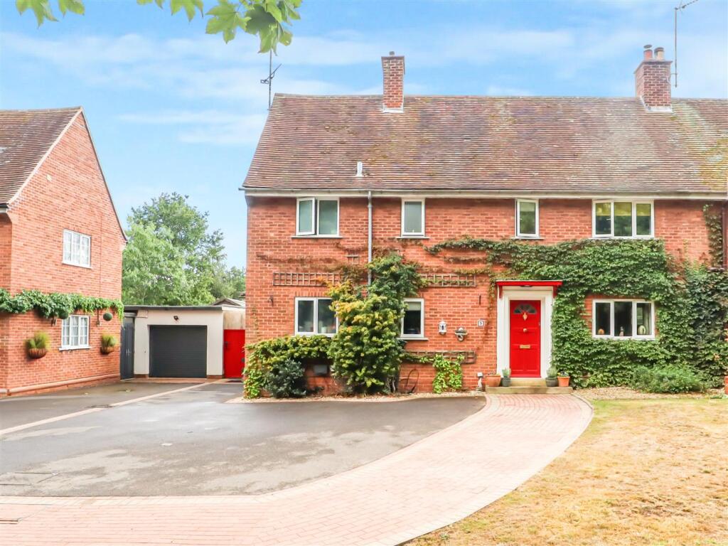 Main image of property: Woodcote Drive, Leek Wootton, Warwick