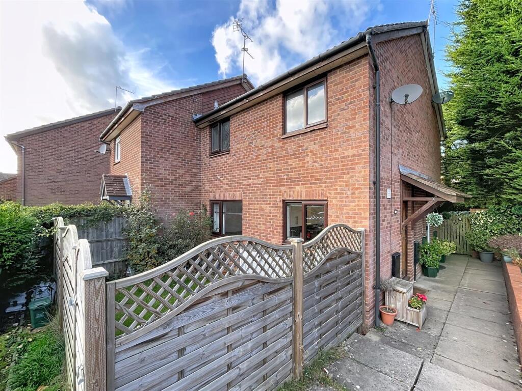 Main image of property: Courthouse Croft, Kenilworth