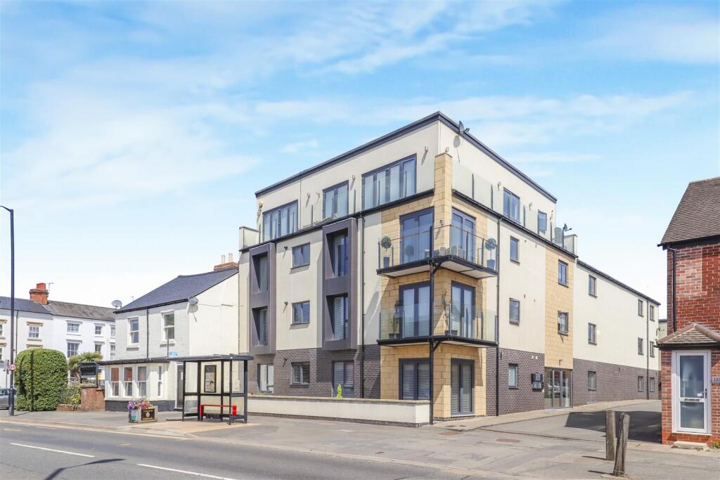 Main image of property: Warwick Road, Kenilworth