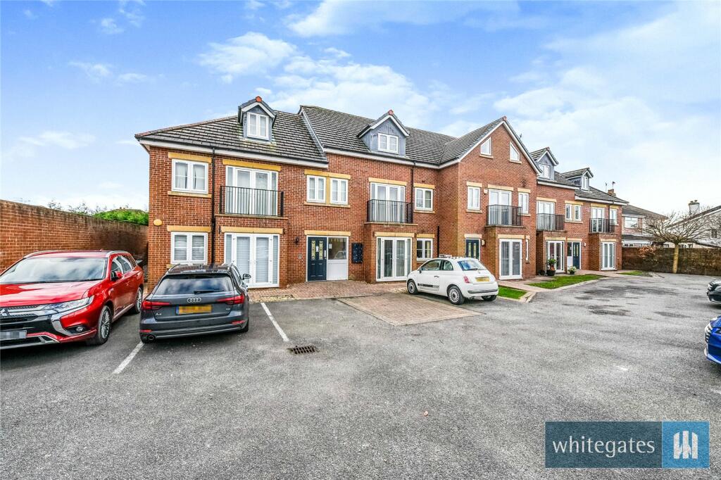 2 bedroom penthouse for sale in Liverpool Road, Lydiate, Liverpool, Merseyside, L31