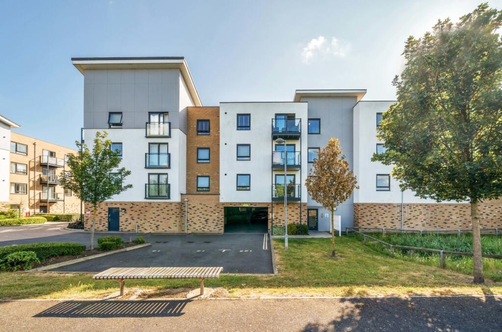 2 bedroom flat for rent in Creek Mill Way Dartford DA1