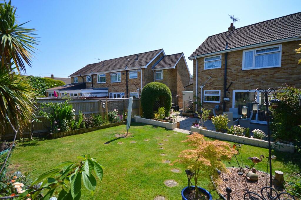 3 bedroom semidetached house for sale in Kilbirnie Road, Whitchurch