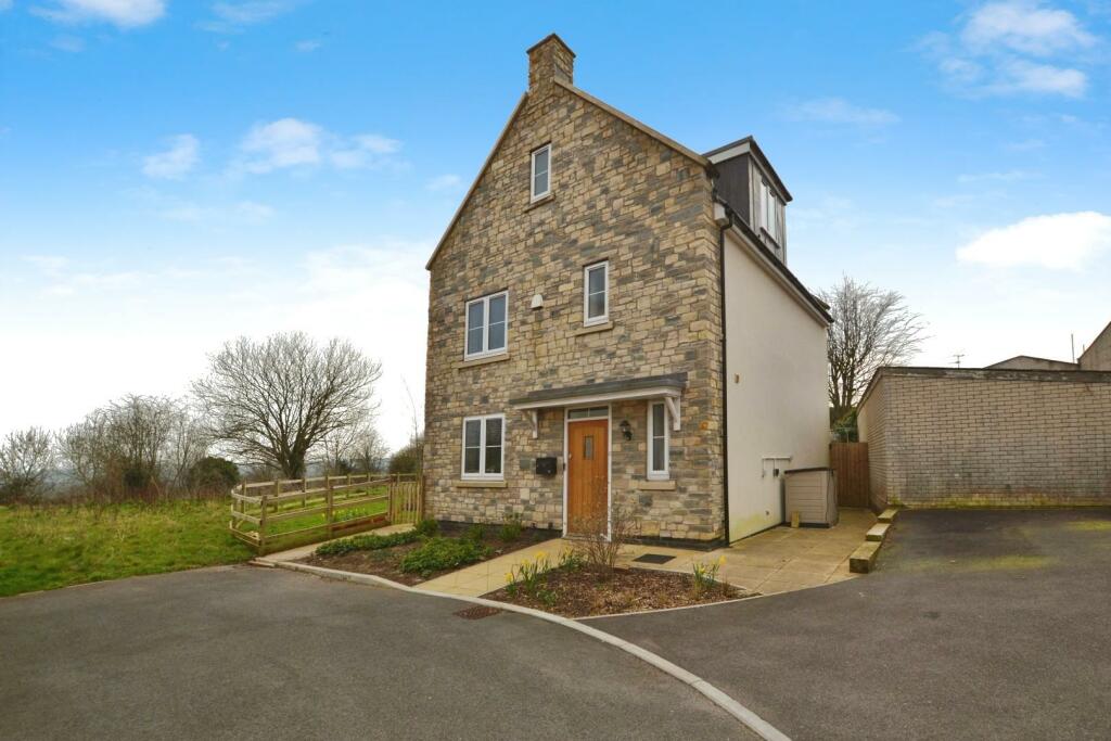 4 bedroom town house for sale in Chantry View, Stockwood, Bristol, BS14