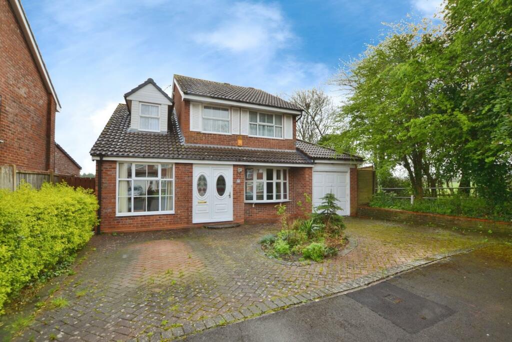4 bedroom detached house for sale in Emmett Wood, Whitchurch, Bristol, BS14