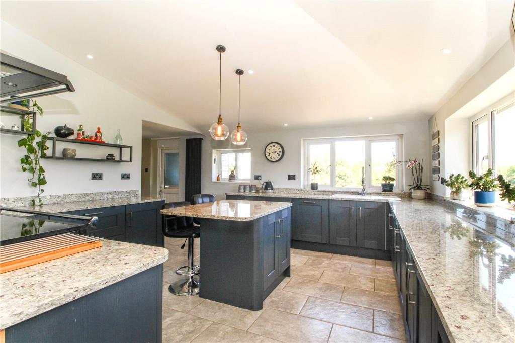 7 bedroom detached house for sale in Woolsery, Bideford, EX39