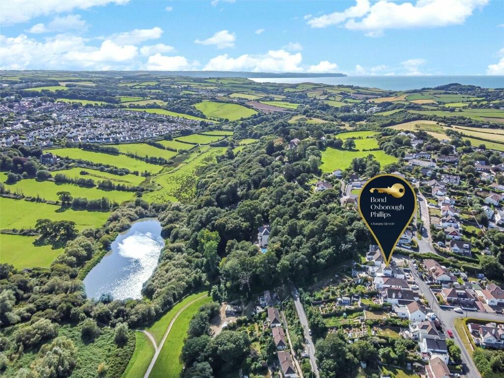 4 bedroom detached house for sale in Bideford, Devon, EX39