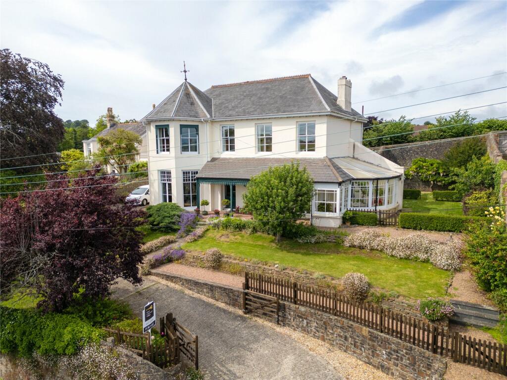 6 bedroom detached house for sale in Bideford, Devon, EX39