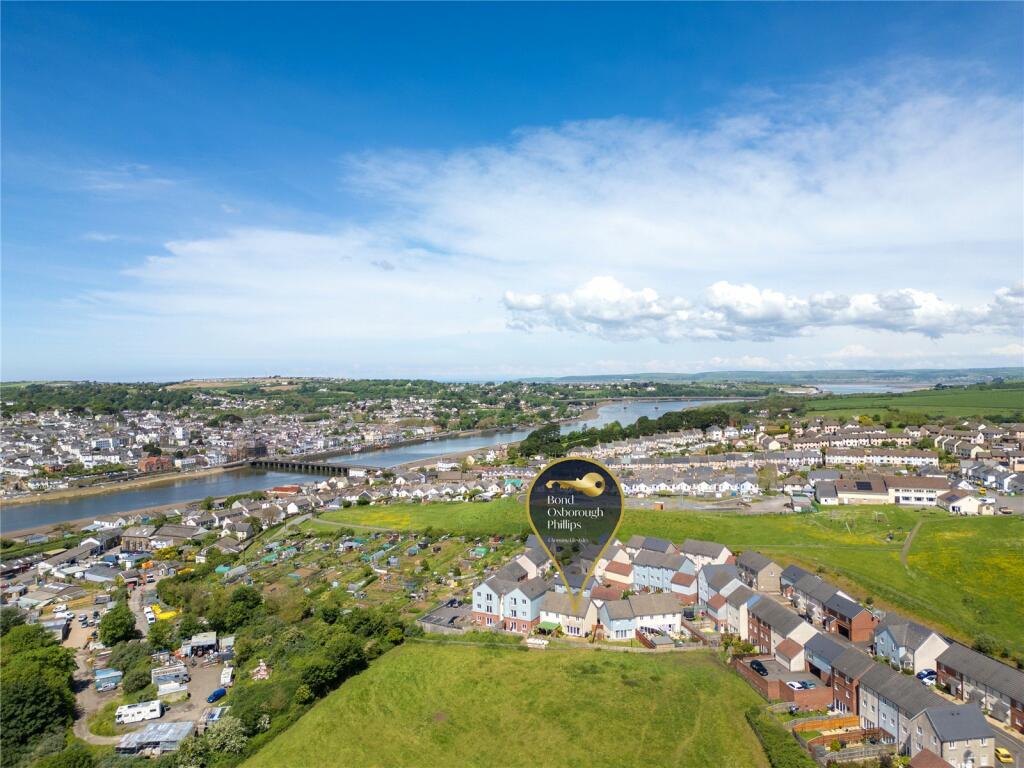 3 bedroom semidetached house for sale in Bideford, Devon, EX39