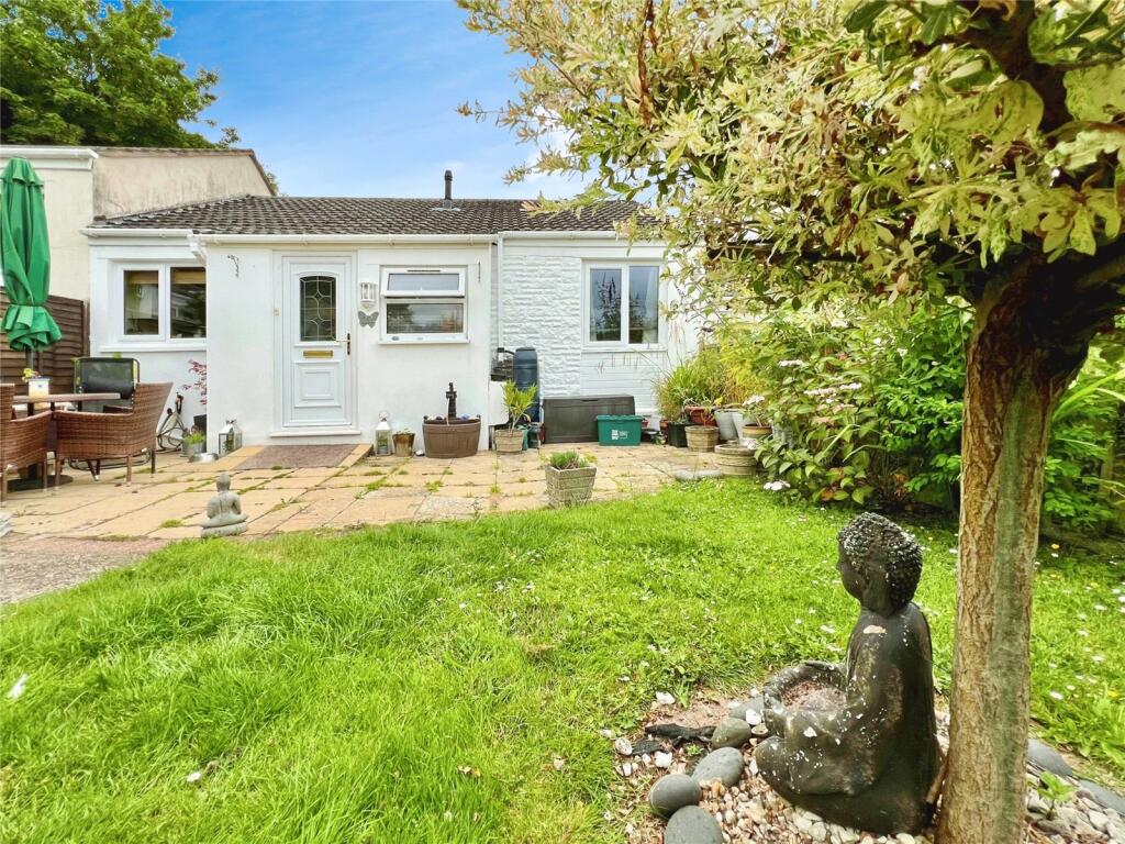 2 bedroom bungalow for sale in Bideford, Devon, EX39